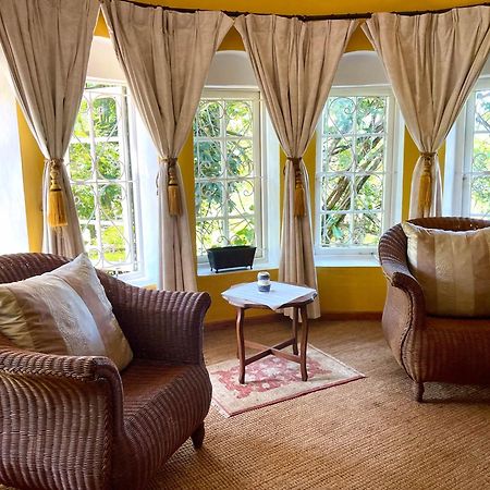 Huntingdon House And Chawani Bungalow チョロ県 エクステリア 写真