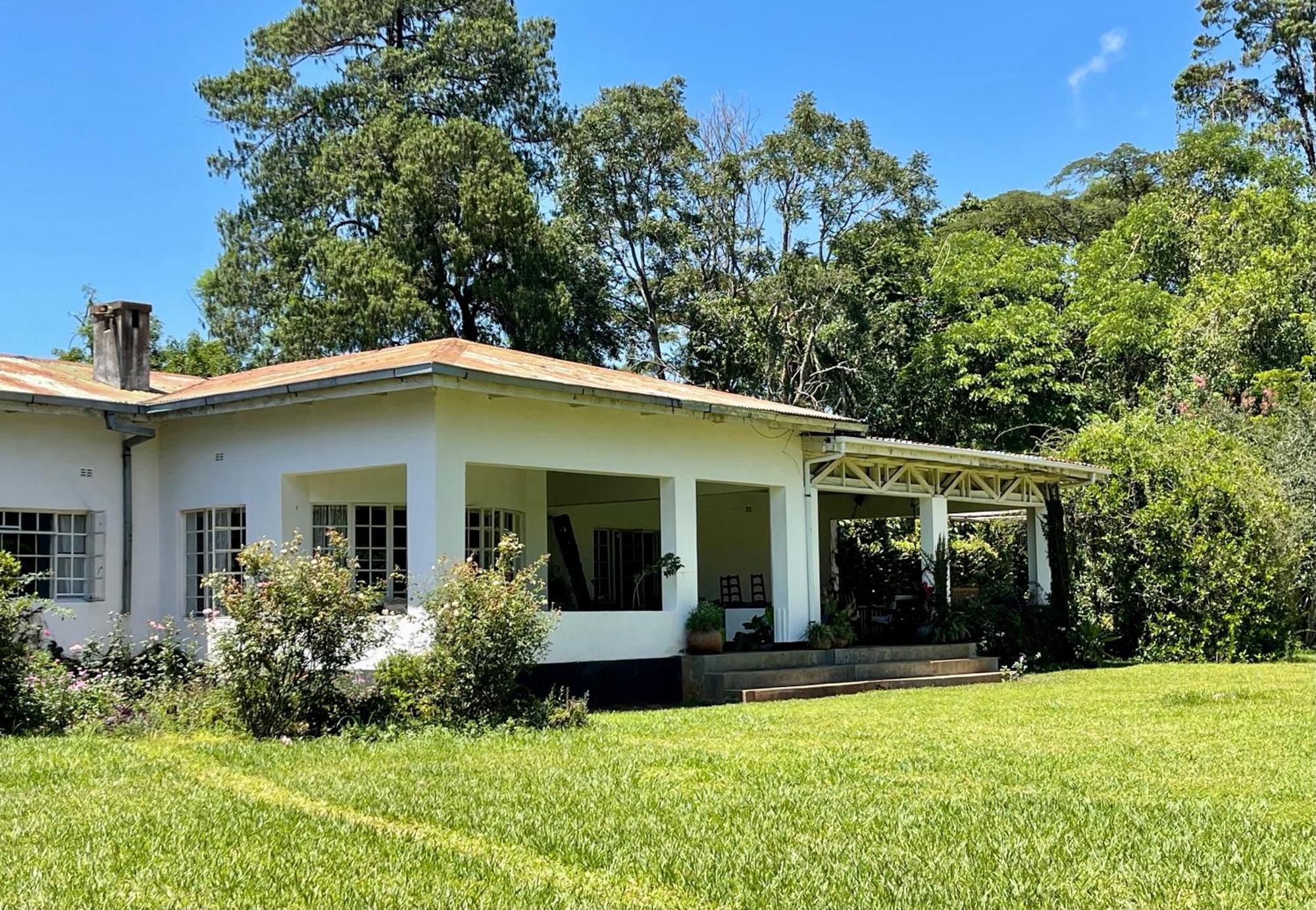 Huntingdon House And Chawani Bungalow チョロ県 エクステリア 写真